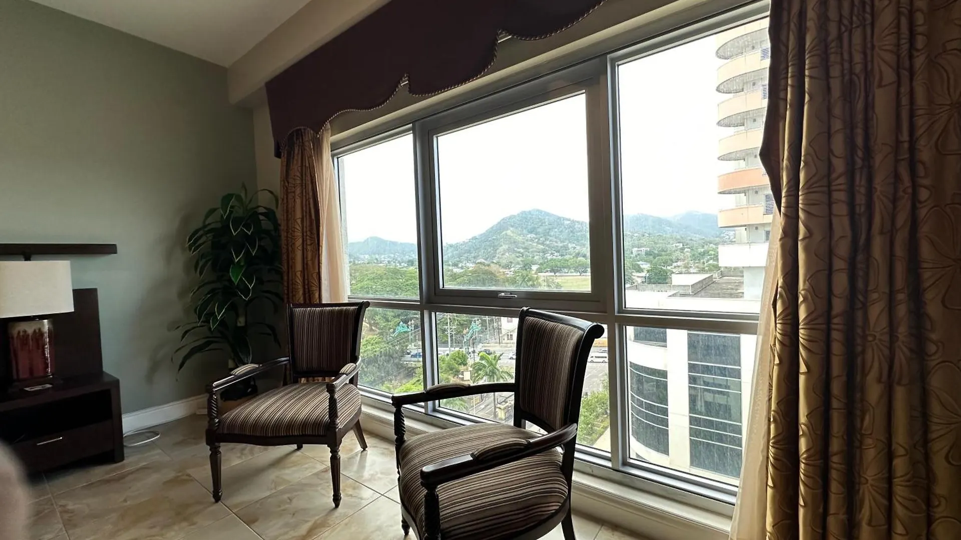 Owp Tower 2 Island Charm Chic Escape Apartment Port of Spain